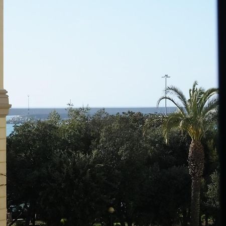 La Finestra Sul Mare B&B 利沃诺 外观 照片