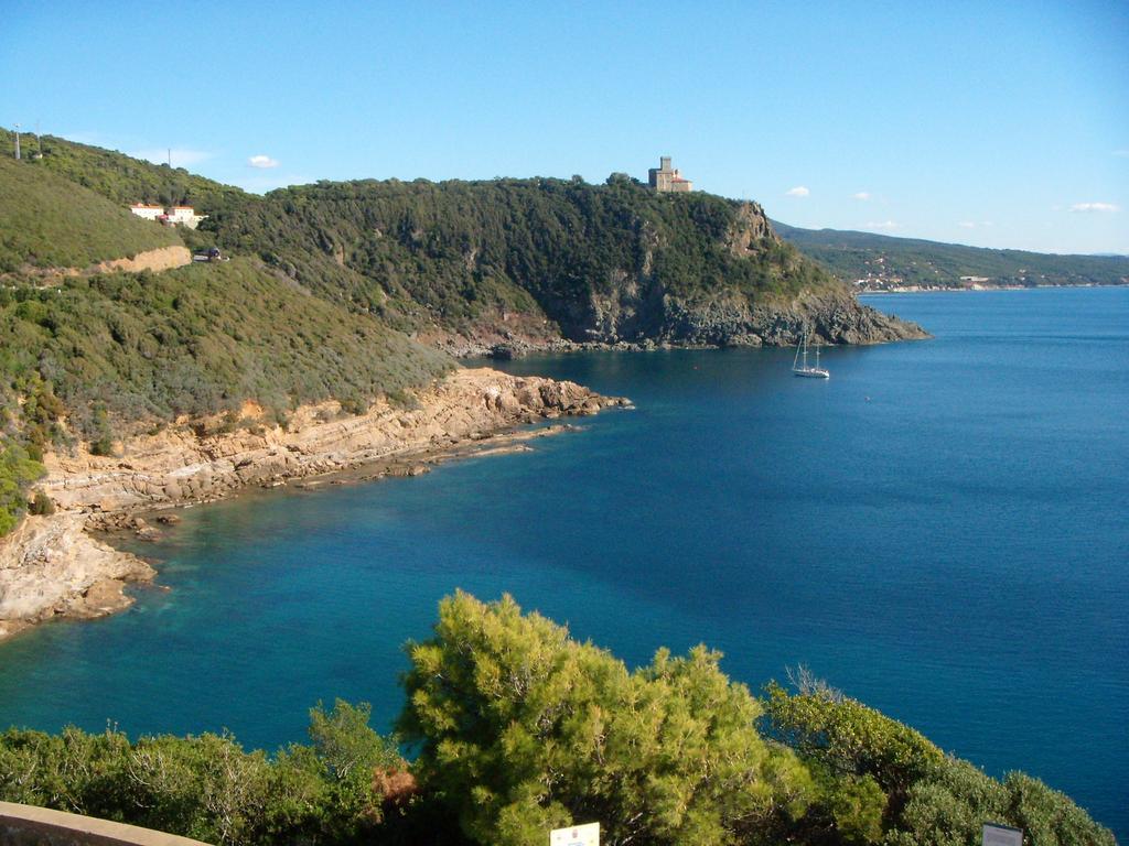 La Finestra Sul Mare B&B 利沃诺 外观 照片